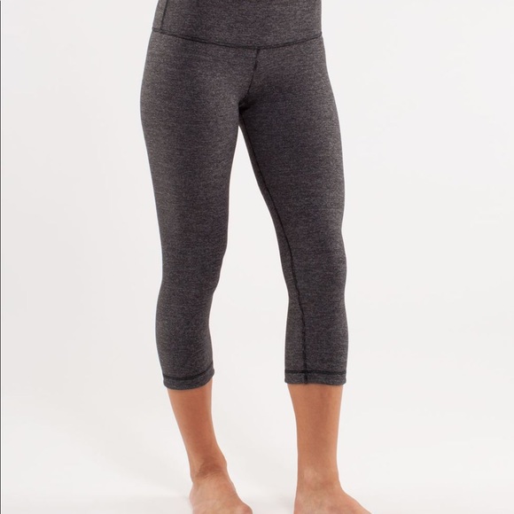 lululemon athletica Pants - Lululemon Wunder Under Heathered Crop Leggings